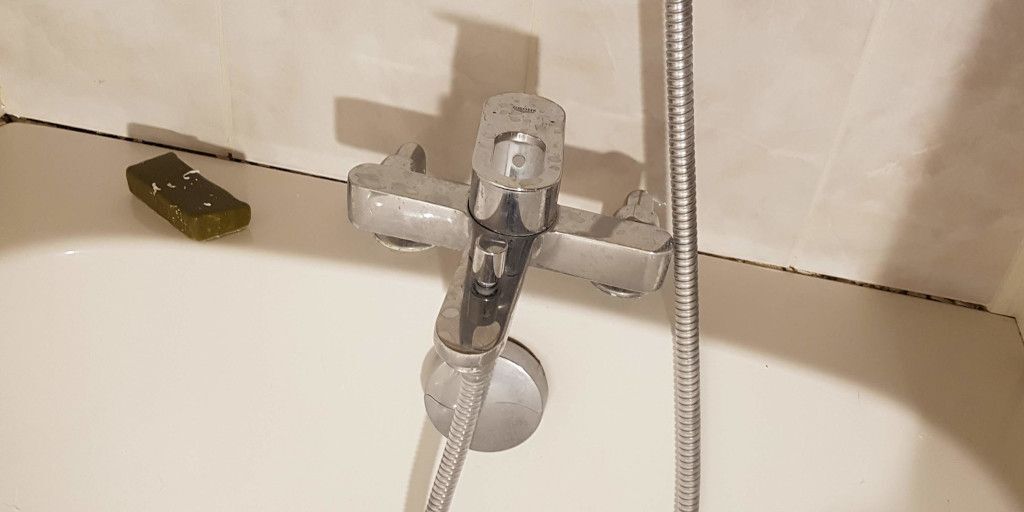 Remplacement du joint silicone de la baignoire